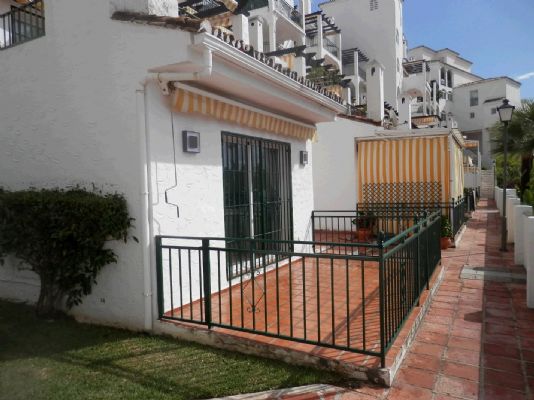 En venta Apartamento en planta baja, Calahonda, Málaga, Andalucía, España